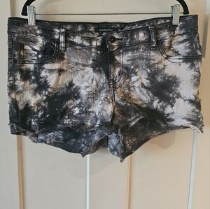 Black Heart Shorts
